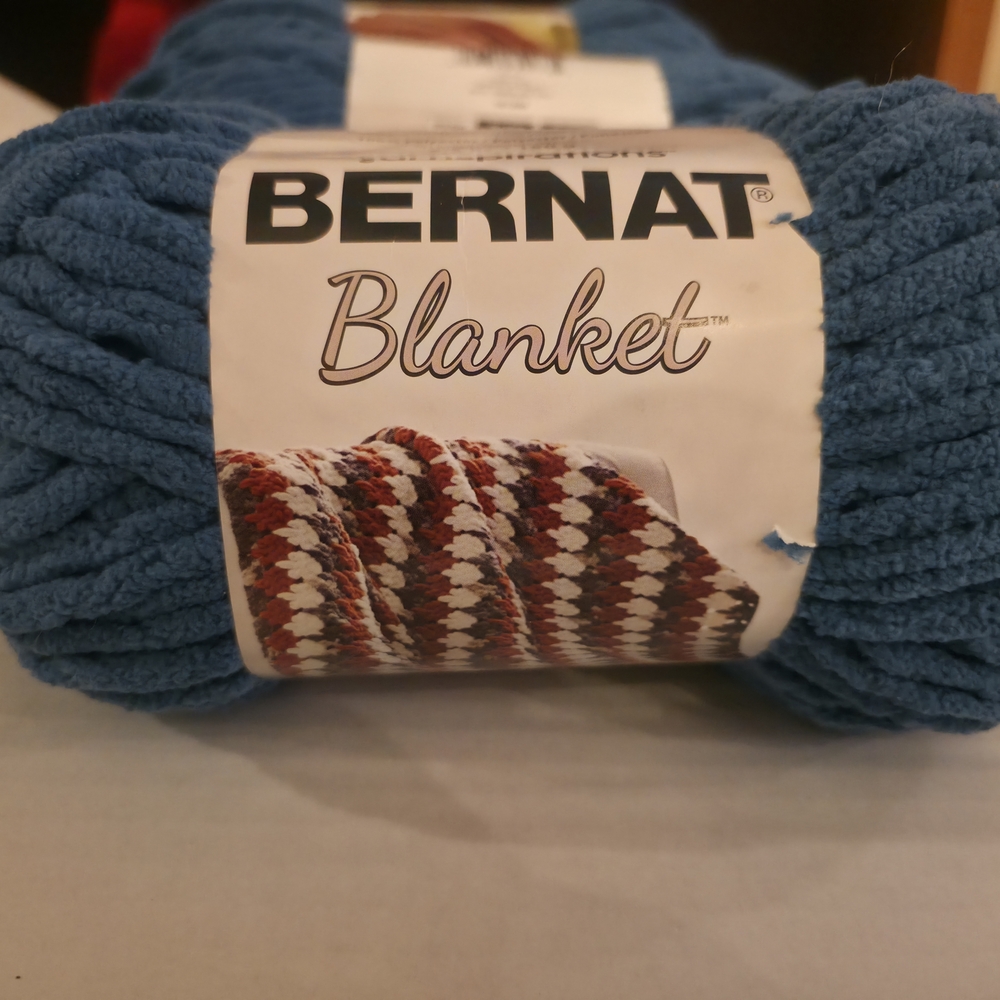 Yarnspirations BERNAT Blanket Yarn 5.3oz 108yrds SUPER BULKY(6) 3 PK